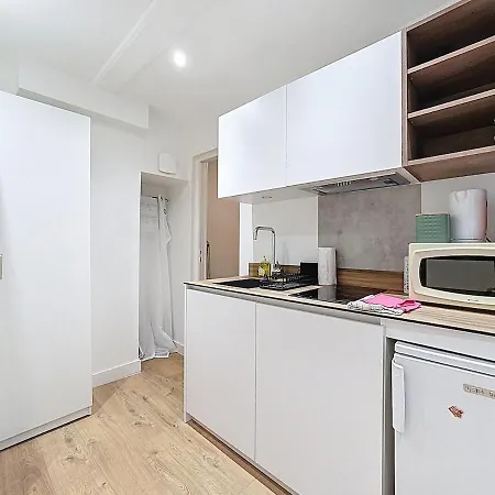 4 Modernes Climatises 8 Personnes 아파트